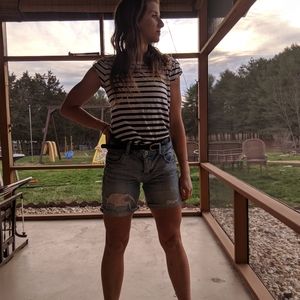 White and black stripes t shirt